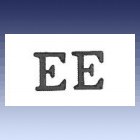 monogram EE s pořadovým číslem modelu